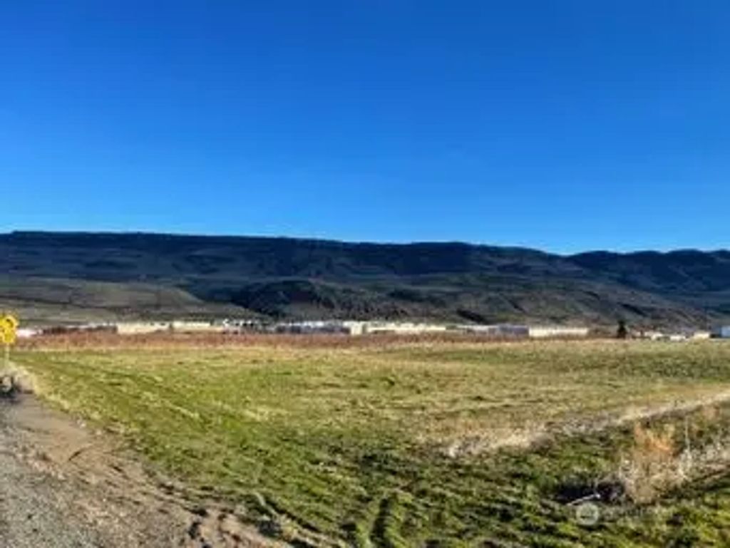 851 S Van Well Ave., East Wenatchee