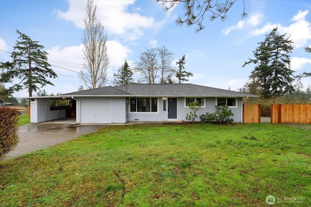 1321 Orchard Loop, Oak Harbor