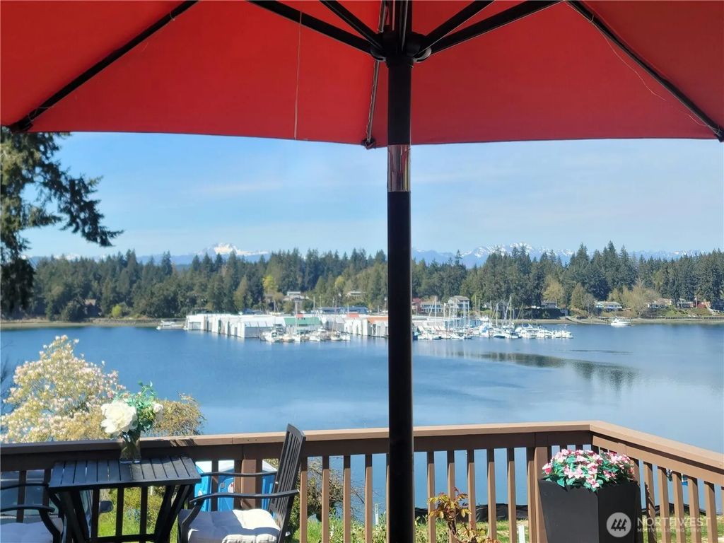 2540 E Phinney Bay Place, Bremerton