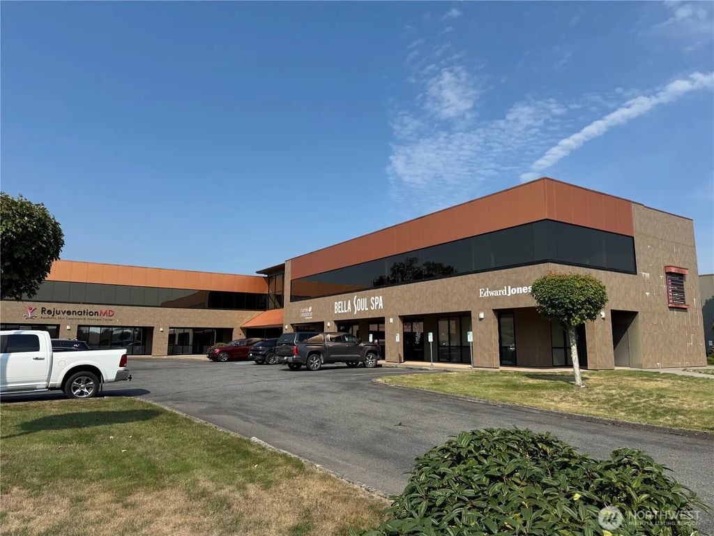 325 E George Hopper Road 202, Burlington