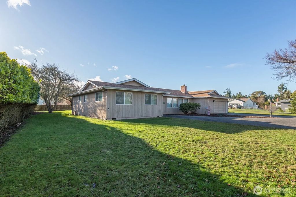 141 Bay View Street, Sequim