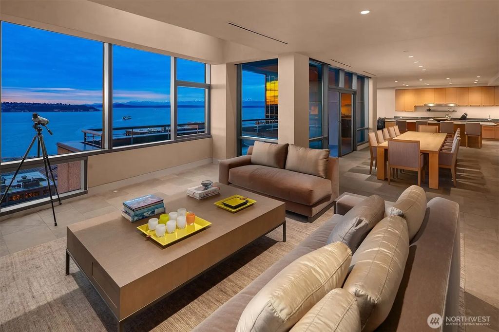 715 2nd Avenue 1501, Seattle