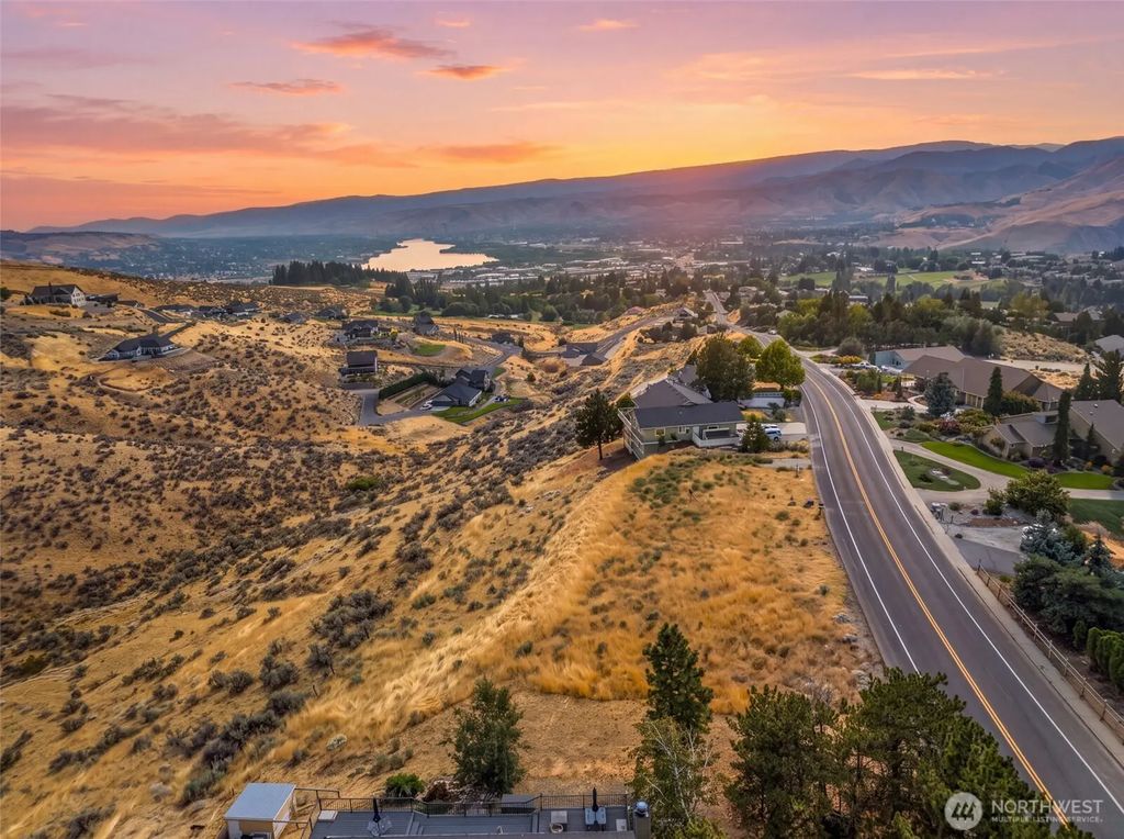 3979 Burch Mountain Road, Wenatchee