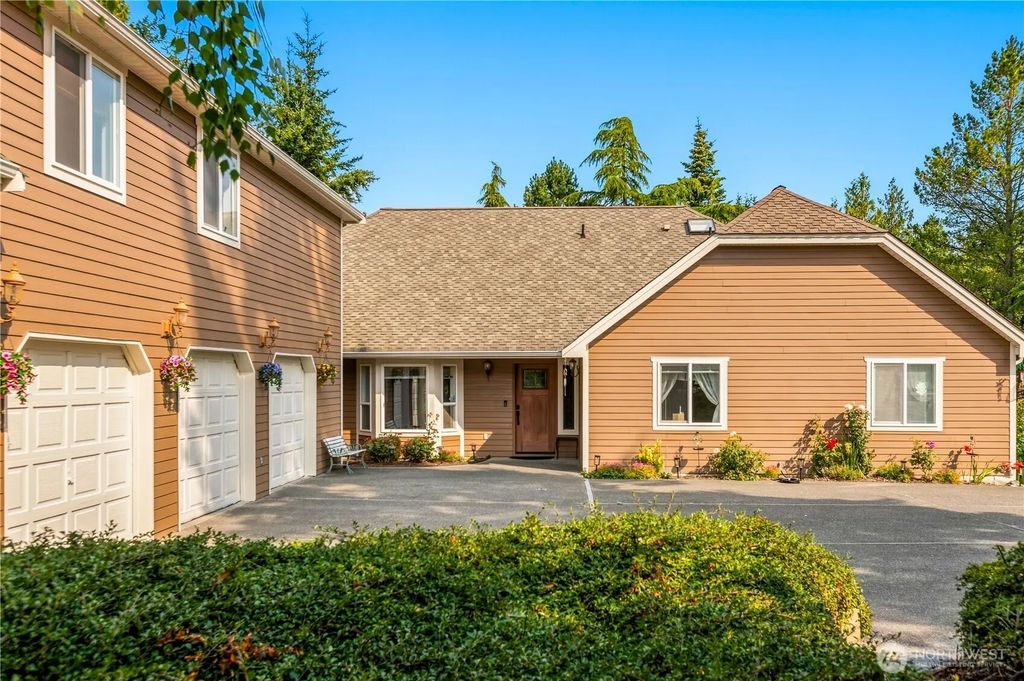 3836 Bay Lane, Anacortes