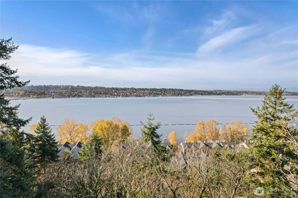 1409 N 24th Street, Renton