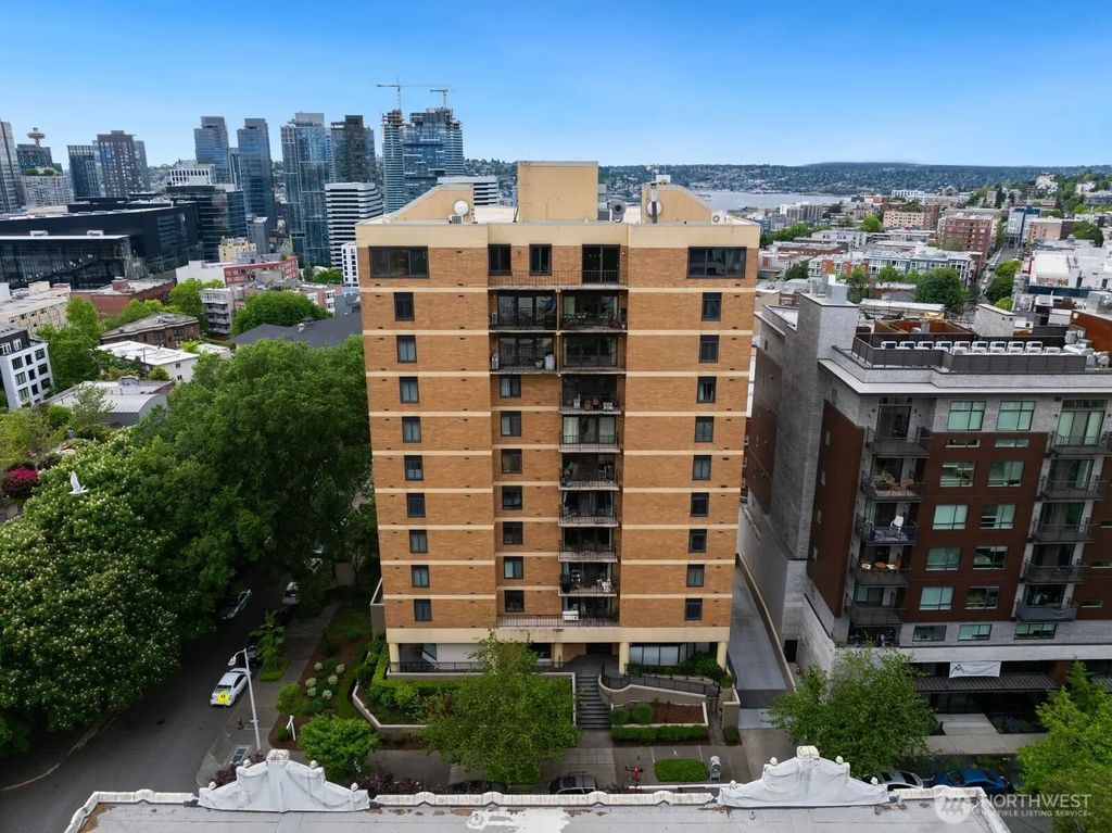 1300 University Street 11a, Seattle