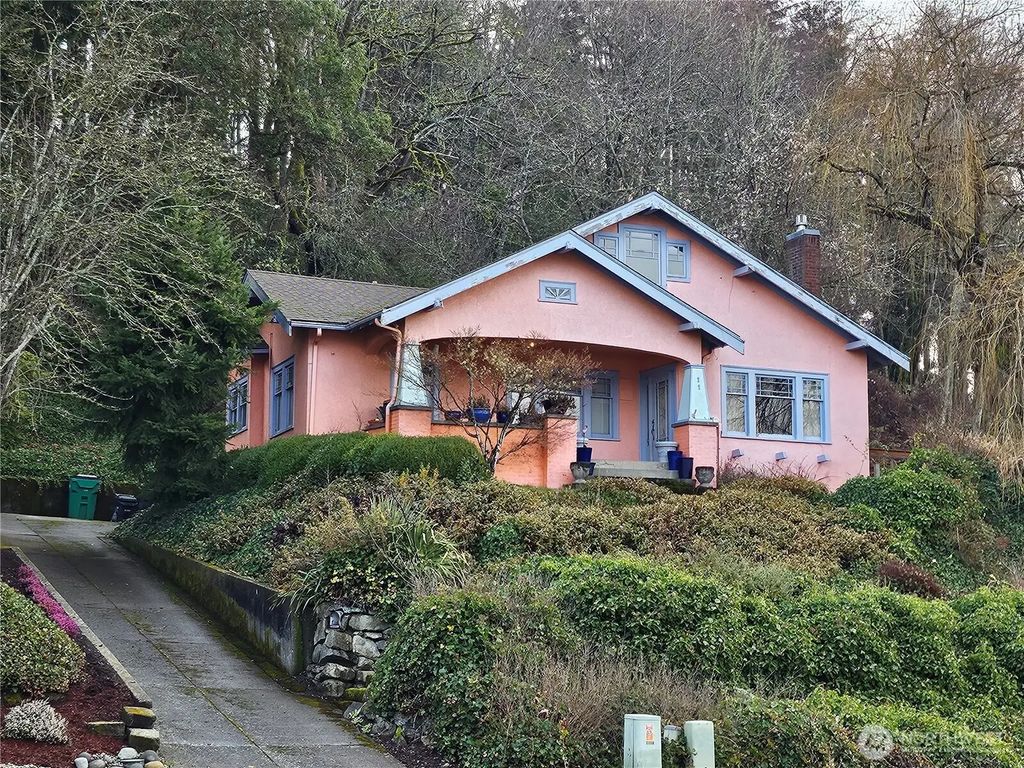 1130 East Bay Drive Ne, Olympia