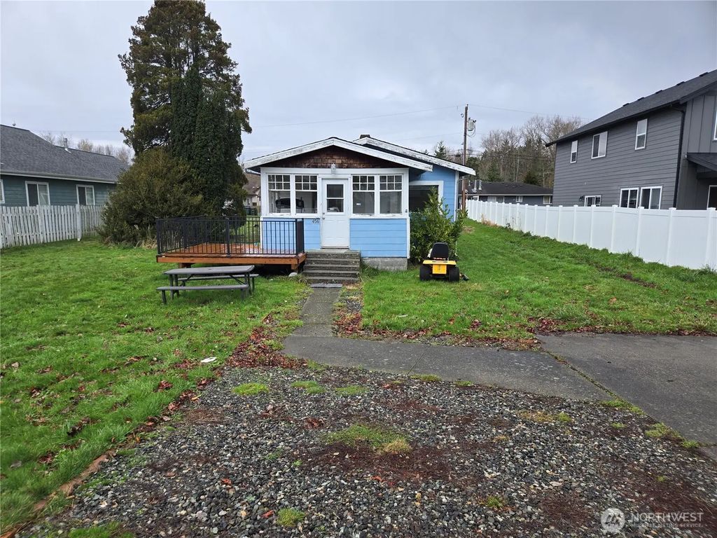 456 D Street Street, Blaine