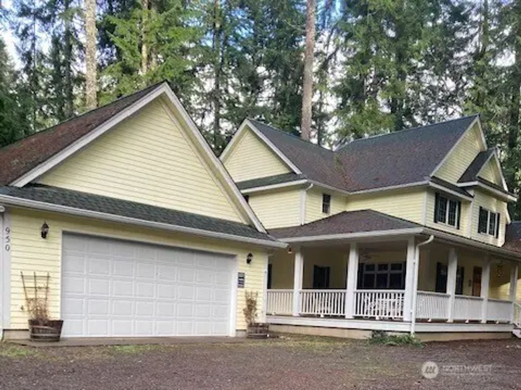 950 N Potlatch Drive, Hoodsport