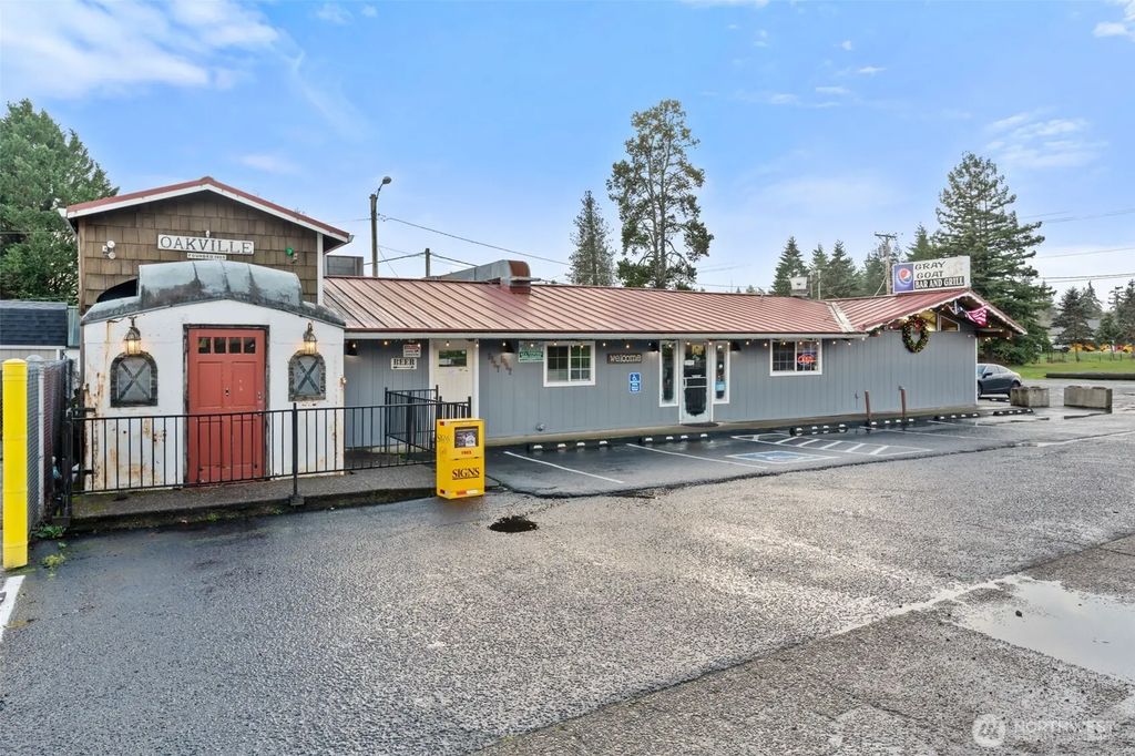 314 W Pine Street, Oakville