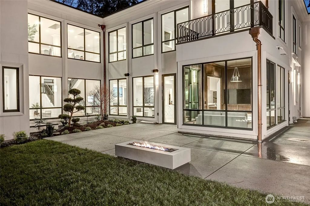 2837 Evergreen Point Road, Medina
