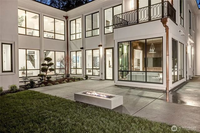 2837 Evergreen Point Road, Medina