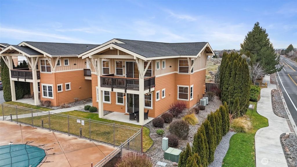 4395 Westshore Drive 102, Moses Lake
