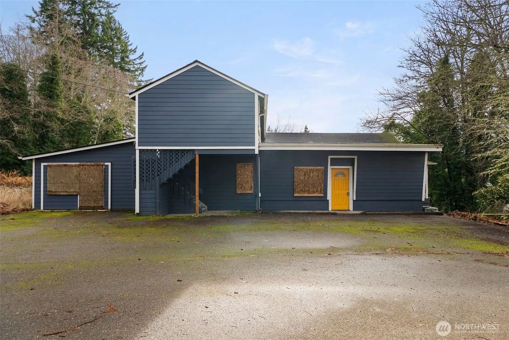 6323 Kitsap Way, Bremerton