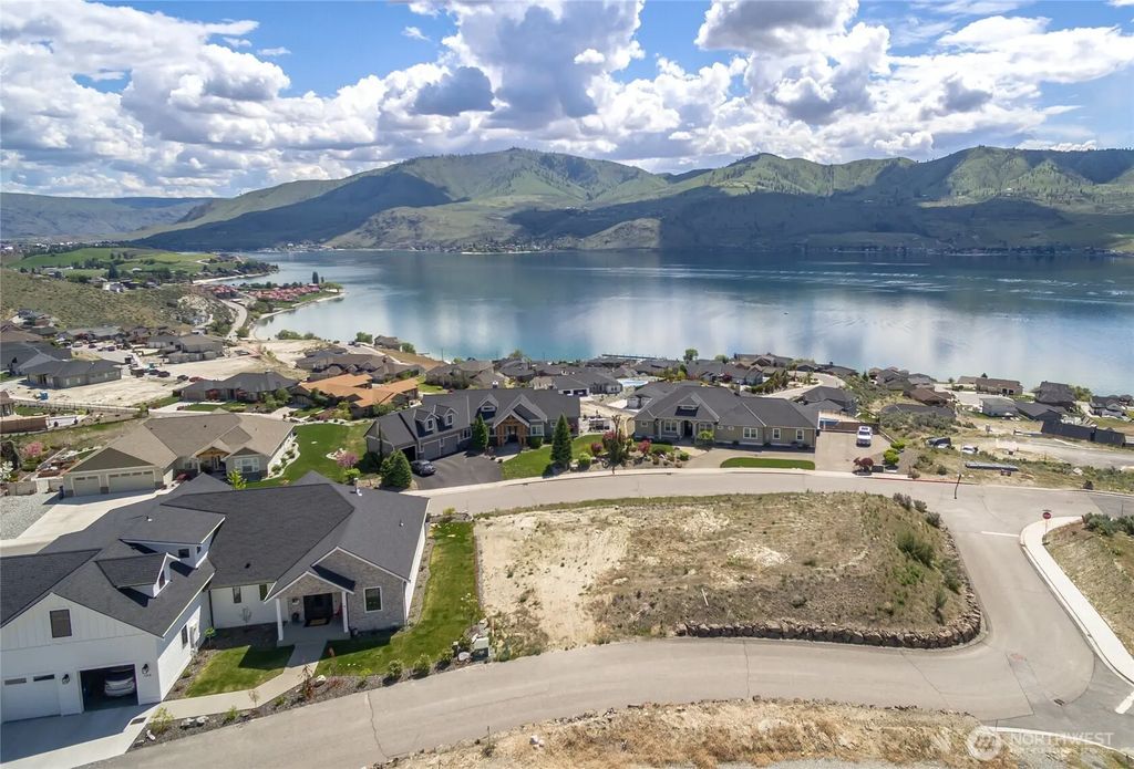 104 Lake Ridge Drive, Chelan