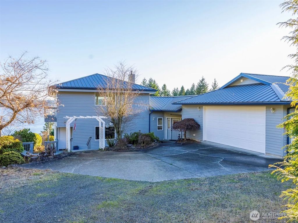 81 Seamount Drive, Brinnon