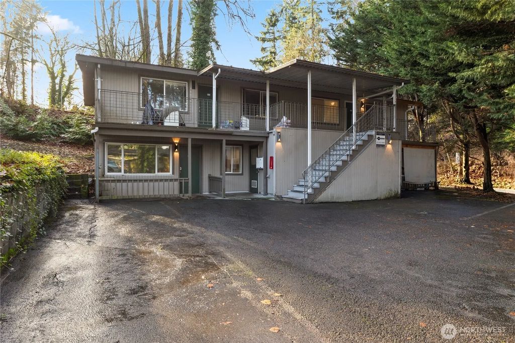 4809 S 252nd Place, Kent
