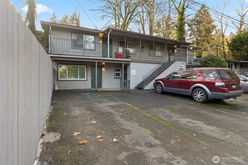 4811 S 252nd Place, Kent