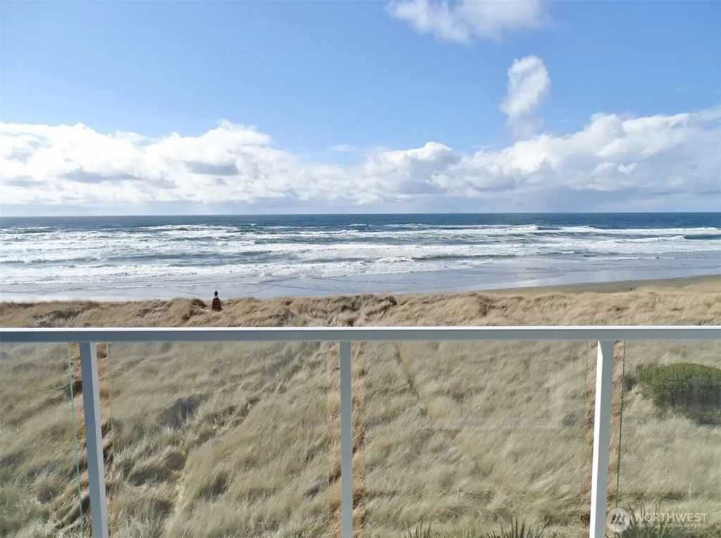 1335 Ocean Shores Boulevard Sw S42, Ocean Shores