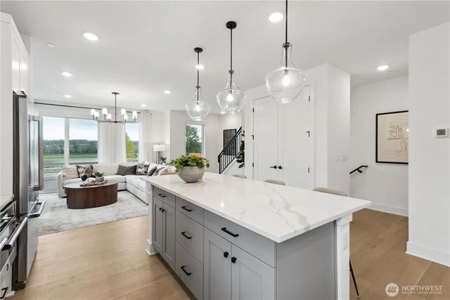 12255 138th Place Ne 1701, Redmond