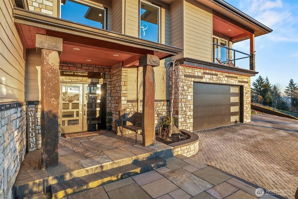 257 Curtis Drive, Longview