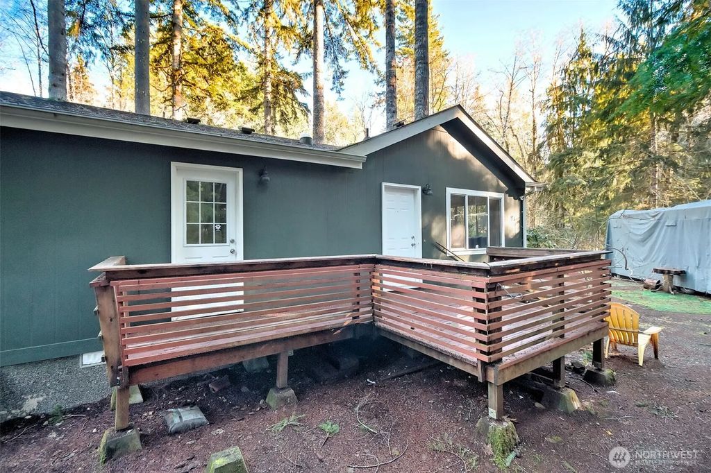 91 N Wigeon Place, Hoodsport