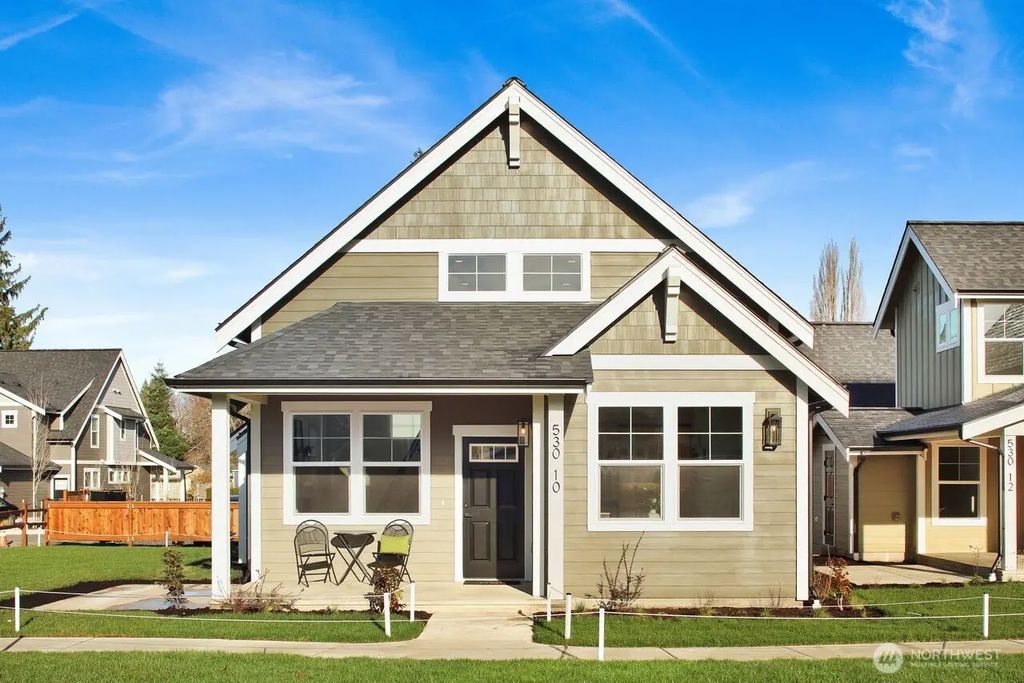 530 E Sunset Drive 10, Bellingham