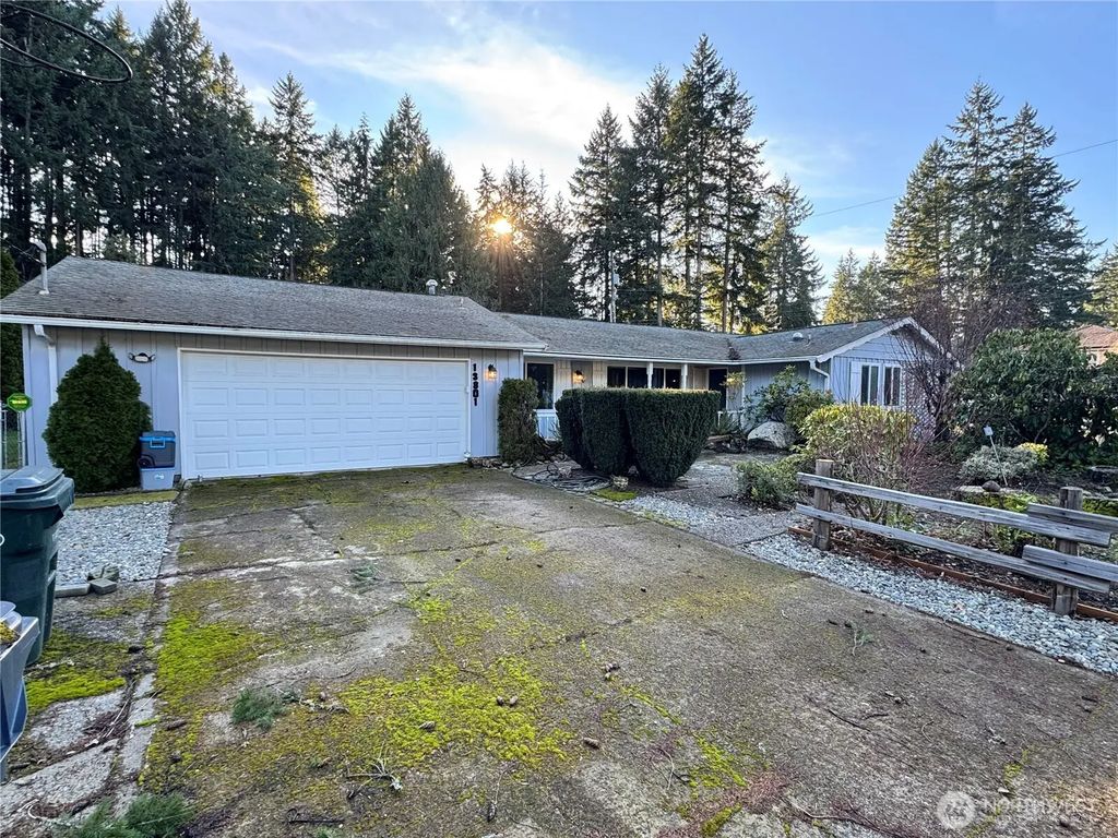13801 Dana Lane E, Puyallup
