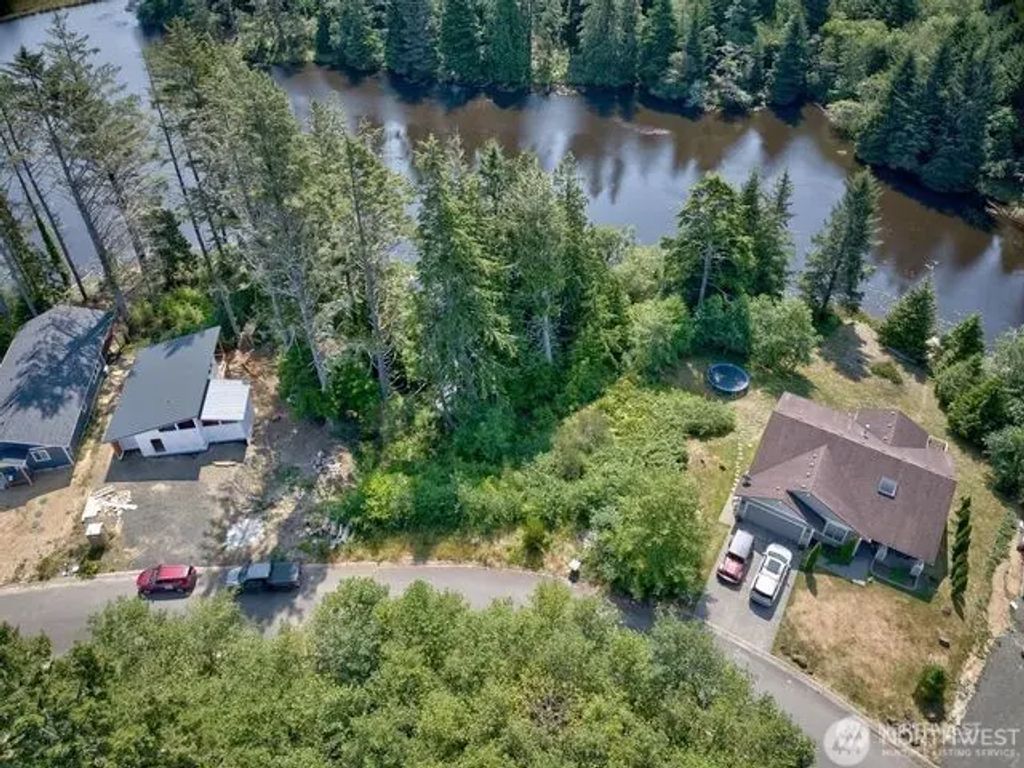 4 Sunrise Lane, South Bend
