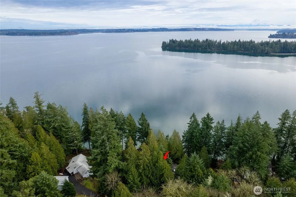 909 Lorenz Road Nw, Lakebay