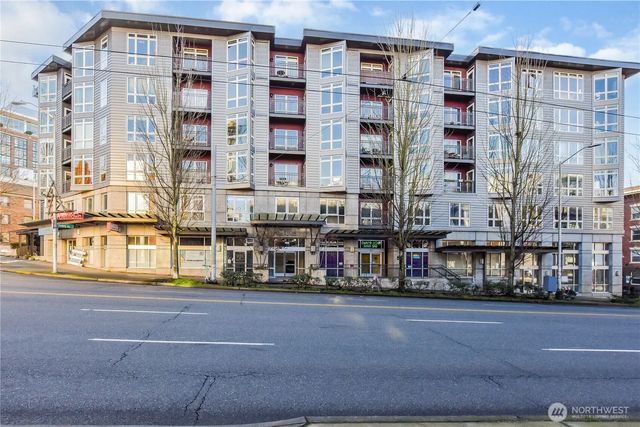 159 Denny Way 402, Seattle