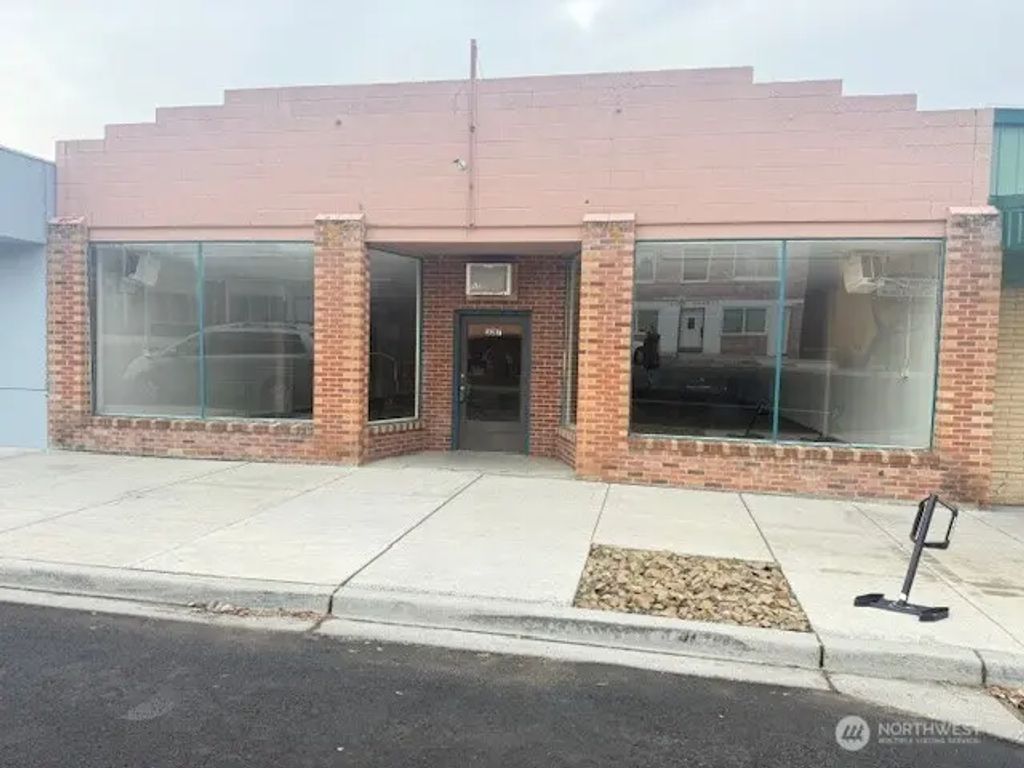 327 E Main Street, Soap Lake