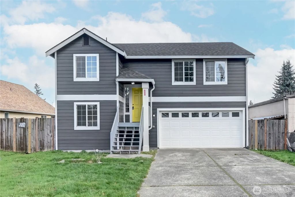 8823 18th Avenue E, Tacoma