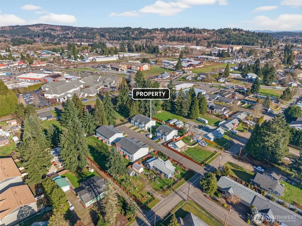 1409 1412, 1413, 1414 Nora Lane, Centralia