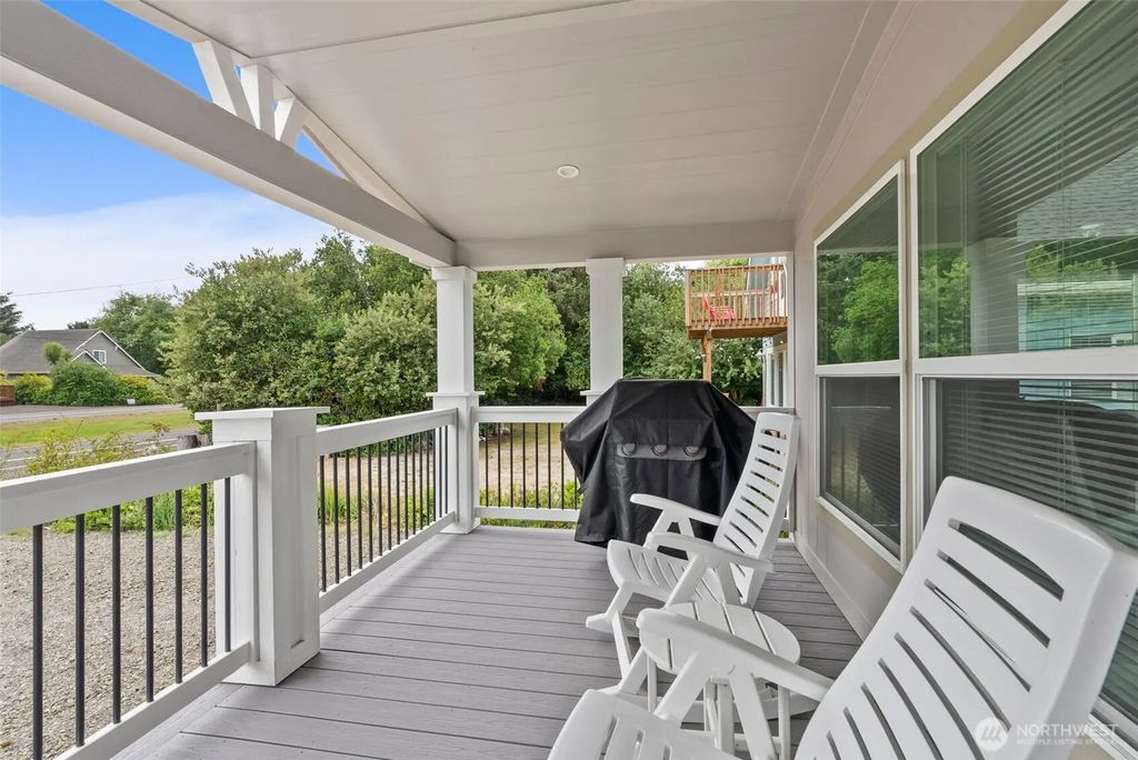 130 Pacific Boulevard Nw, Ocean Shores