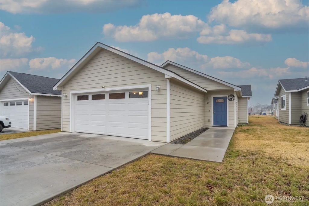 123 E 9th Avenue 29, Moses Lake
