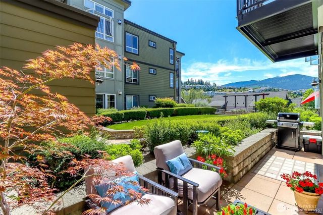 1840 25th Avenue Ne 204, Issaquah