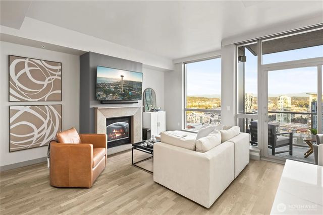 10650 Ne 9th Place 2427, Bellevue