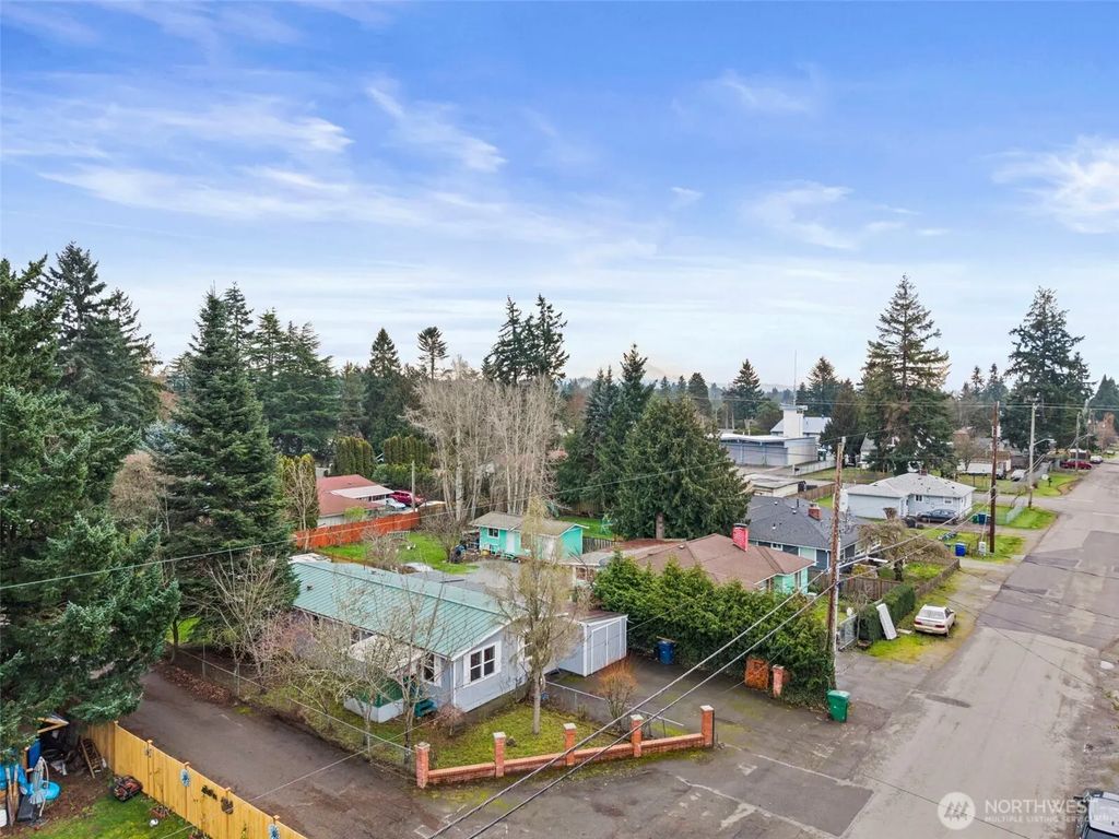 11040 14th Avenue Sw, Seattle