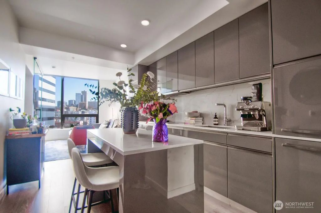 1808 Minor Avenue 1700, Seattle