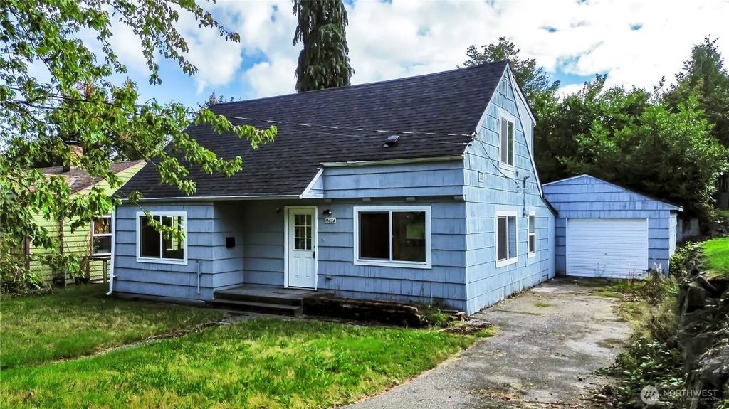 12034 68th Avenue S, Seattle