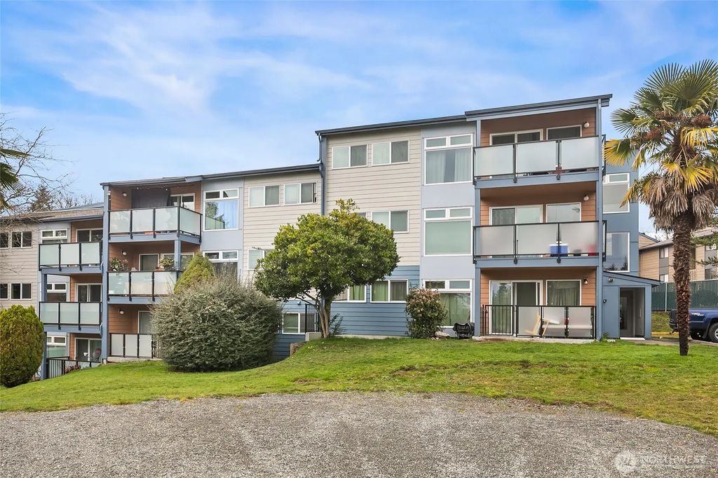15156 65th Avenue S 1007, Tukwila