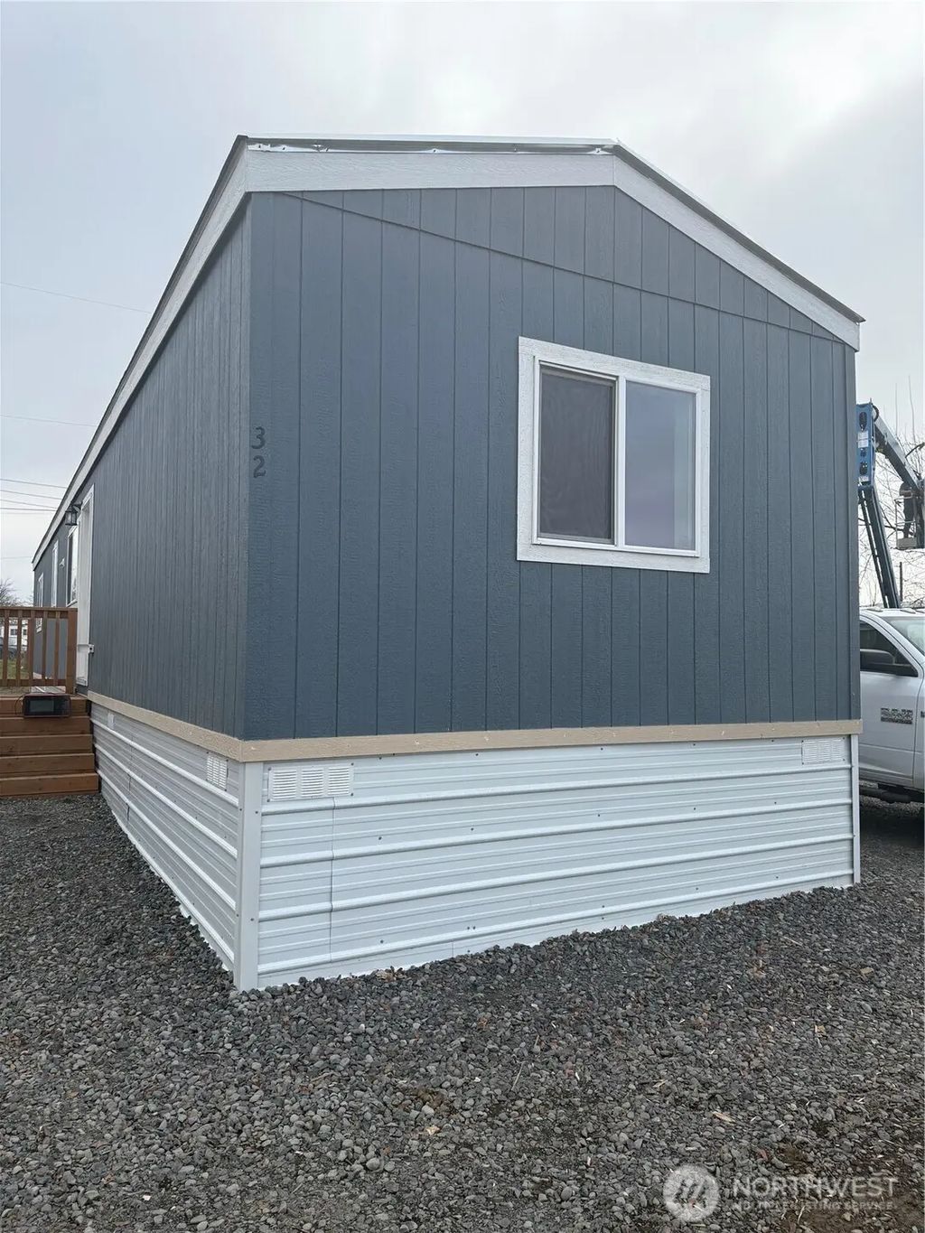 200 W Hawthorne Street 32, Connell
