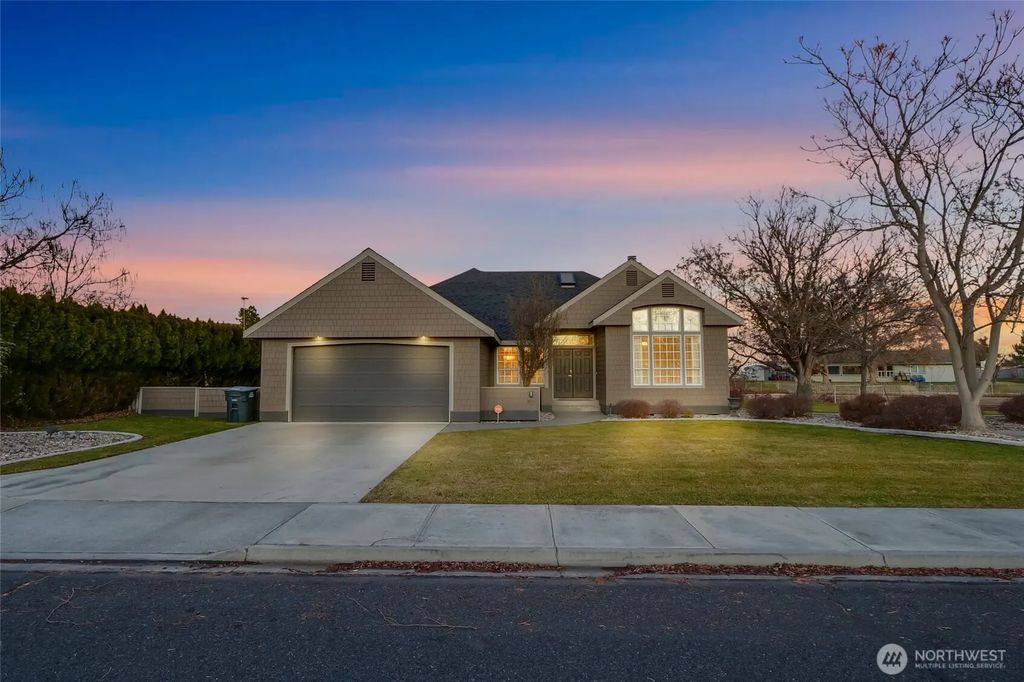 811 Laguna Drive, Moses Lake