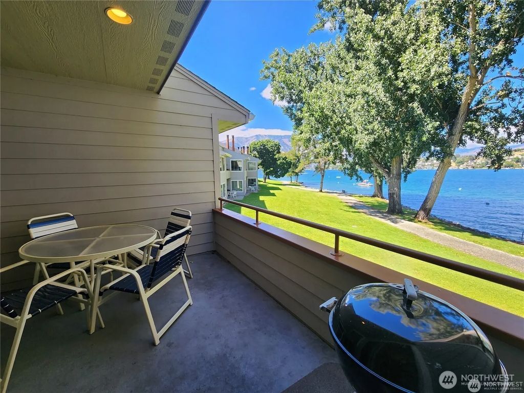 1 Beach 573-b, Manson