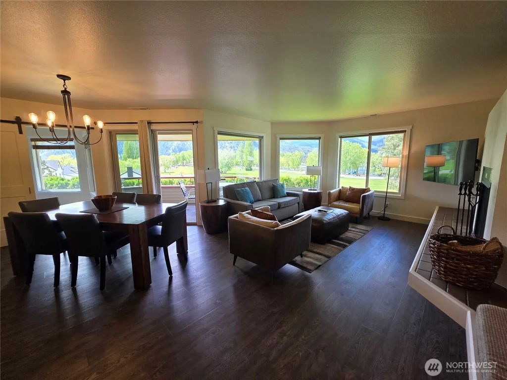 1 Lodge 609-m, Manson