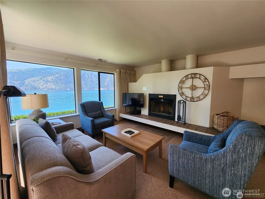 1 Nekquelekin 458-d, Manson