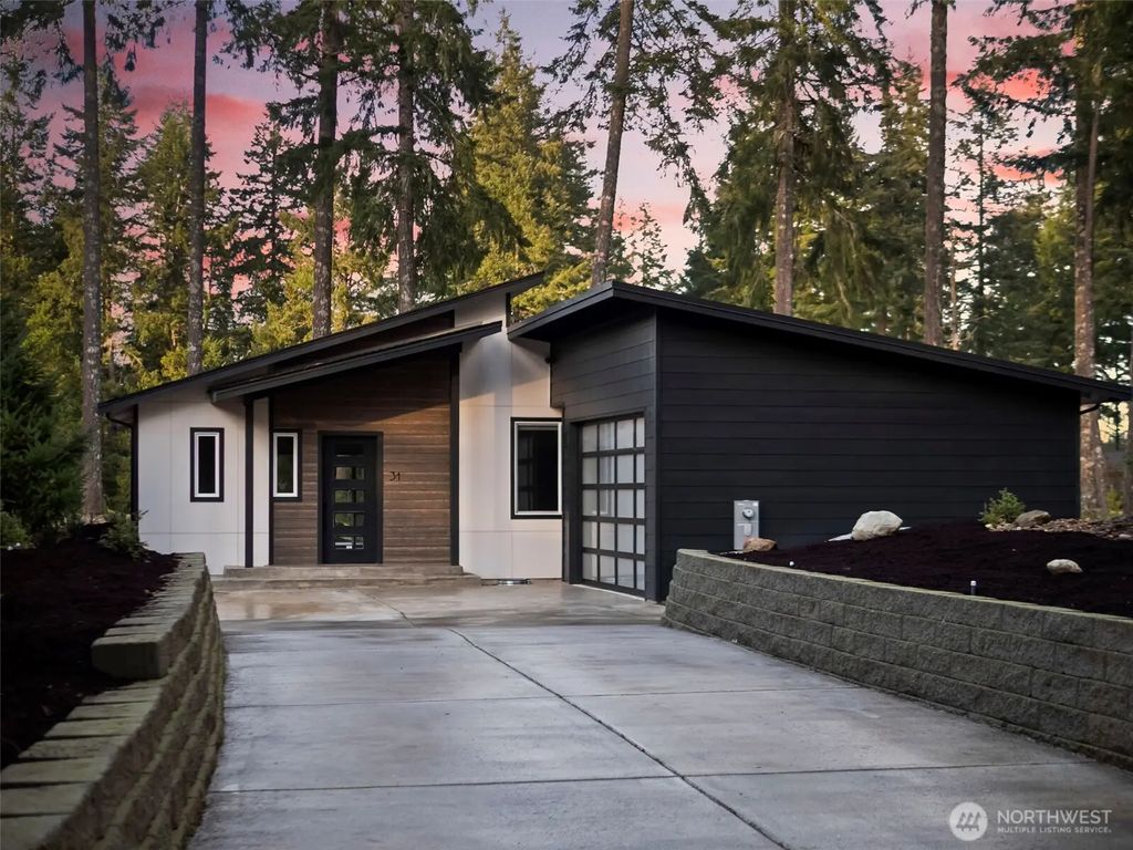31 E Westwood Lane E, Union