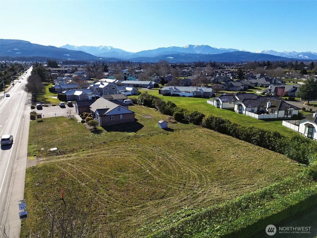 955 N 5th Avenue, Sequim