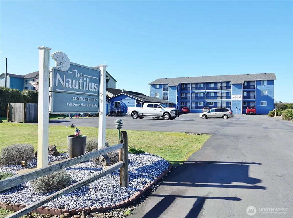 835 Ocean Shores Boulevard Nw 206, Ocean Shores